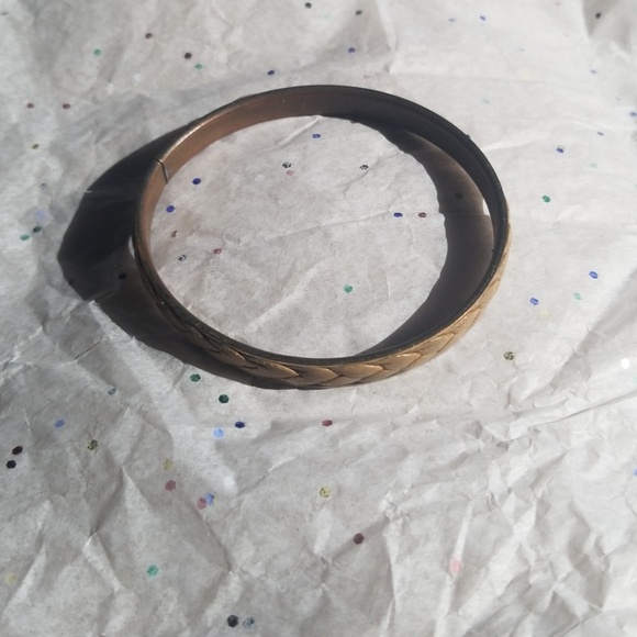 Bangle - Picture 1 of 2